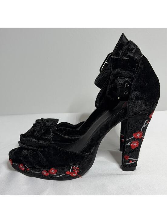 Shoes - T.U.K. Black Crushed Velvet Cherry Blossom Whimsigoth Platform Heel Size 6